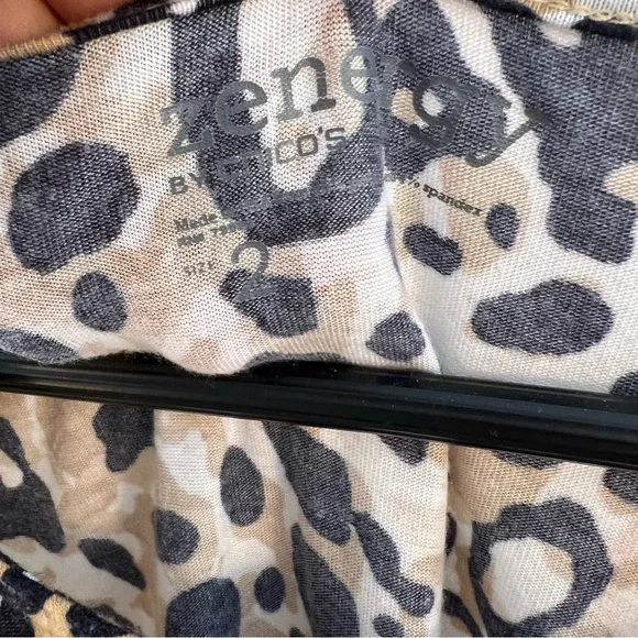 Chicos 2 Zenergy Top Womens XL Animal Print Graphic Cotton Rhinestones - Picture 2 of 3